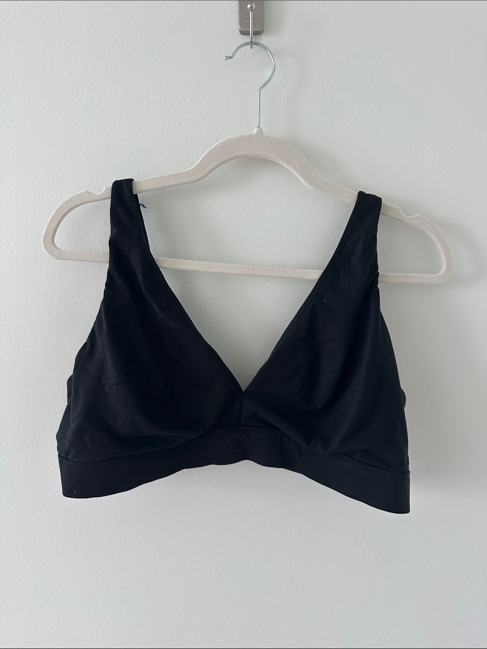 Auden Black Wireless V-Neck Bralette